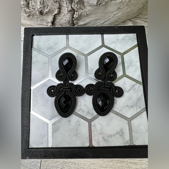 Elegant Vintage-Inspired Art Deco Earrings - Glam Evening Earrings - Picture 3 of 11